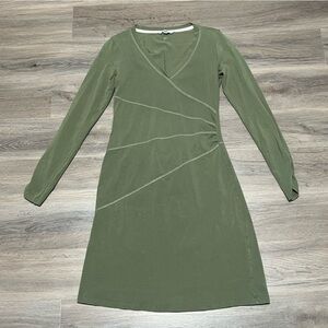 Athleta Small Dress Green Sunburst Organic Cotton Long Sleeve Stretch Outdoor